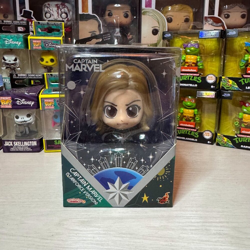 Captain Marvel Cosbaby By Hot Toys